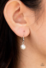 Load image into Gallery viewer, Royally Ever After - Paparazzi - Dtye Embellishing Boutique