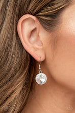 Load image into Gallery viewer, Spotlight Stunner - Paparazzi - Dtye Embellishing Boutique