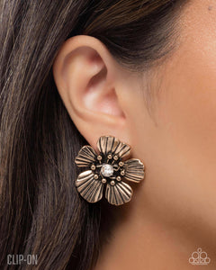 Blossoming Backdrop - Gold - Paparazzi
