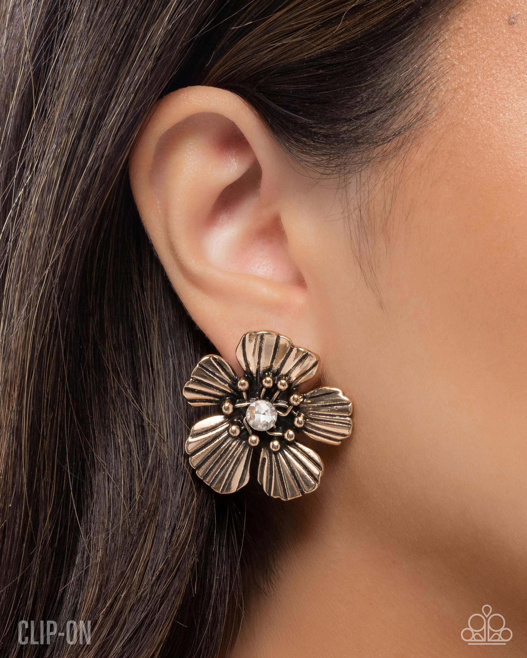 Blossoming Backdrop - Clip On - Paparazzi