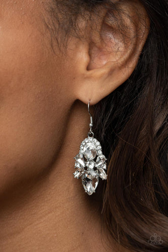 Stunning Starlet - White - Paparazzi - Dtye Embellishing Boutique