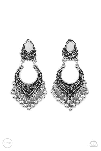 Summery Gardens - White - Paparazzi - Dtye Embellishing Boutique
