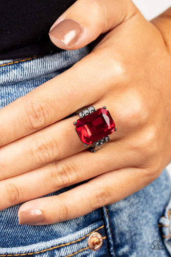 Epic Proportions - Red - Paparazzi