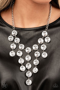 Spotlight Stunner - Paparazzi - Dtye Embellishing Boutique