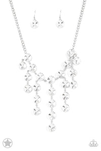 Spotlight Stunner - Paparazzi - Dtye Embellishing Boutique
