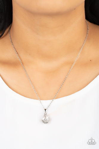 Flower Patch Fabulous - White - Paparazzi