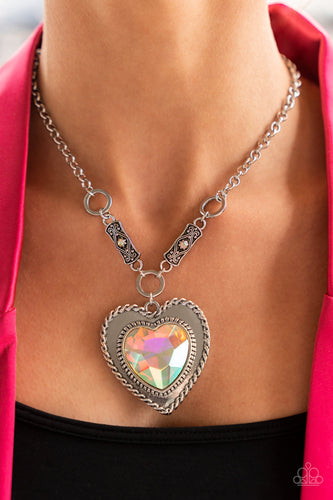 Heart Full of Fabulous - Multi - Paparazzi - Dtye Embellishing Boutique