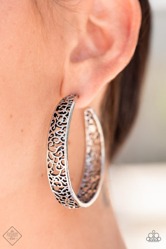 Garden for Two - Silver - Paparazzi - Dtye Embellishing Boutique