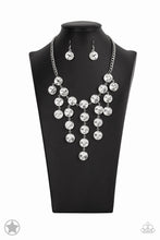 Load image into Gallery viewer, Spotlight Stunner - Paparazzi - Dtye Embellishing Boutique
