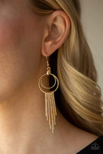 Load image into Gallery viewer, Eye-Catching Edge - Gold Earrings