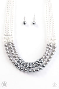 Lady In Waiting - Paparazzi Necklace